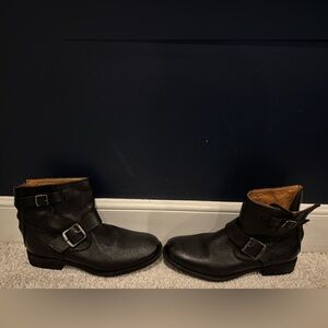 Frye Tyler Leather Engineer Boots Black size 6 like new